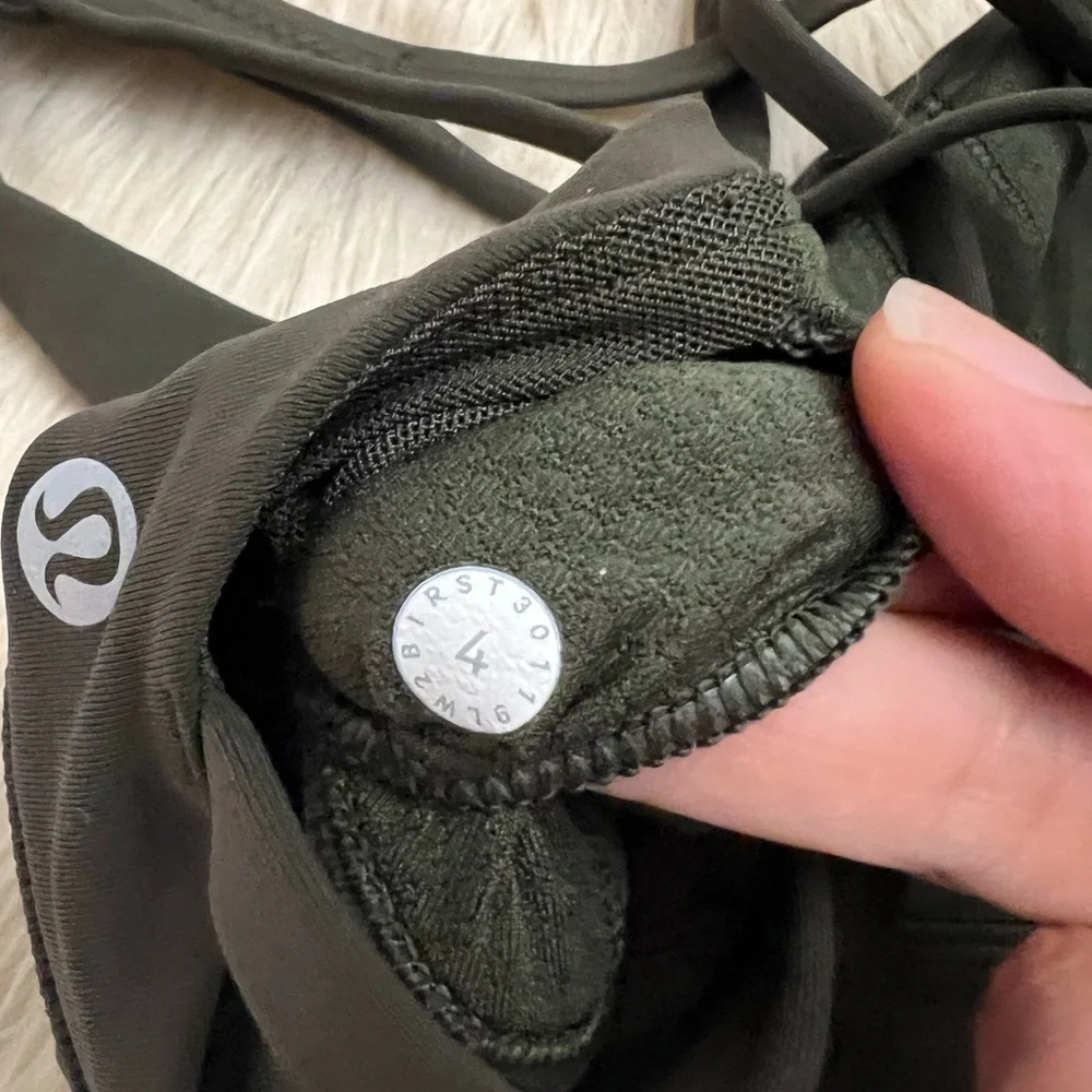 Lululemon Free To Be Serene Bra *Long Line size 4 - Picture 3 of 5